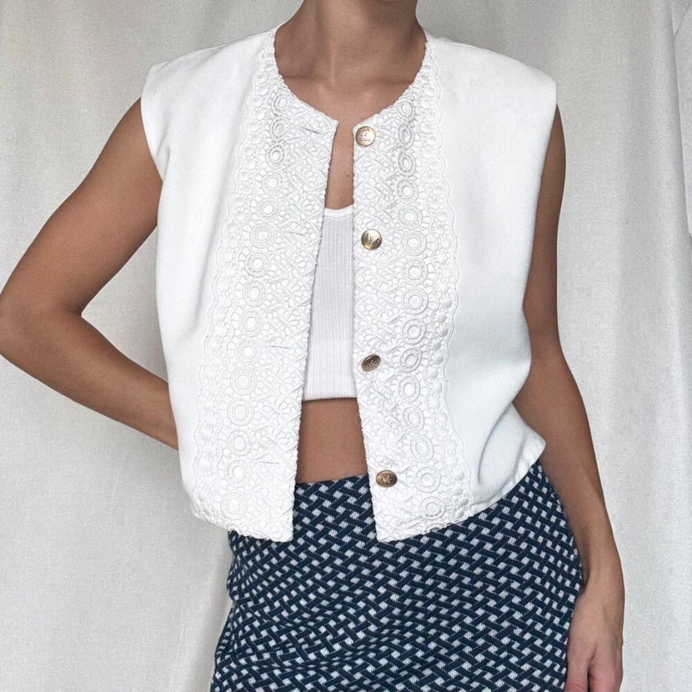 Y2K white vest with lace detail